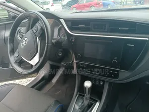 Toyota Corolla L 4dr Sedan (1.8L 4cyl CVT) 2017 Gray