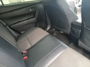 Toyota Corolla L 4dr Sedan (1.8L 4cyl CVT) 2017 Gray