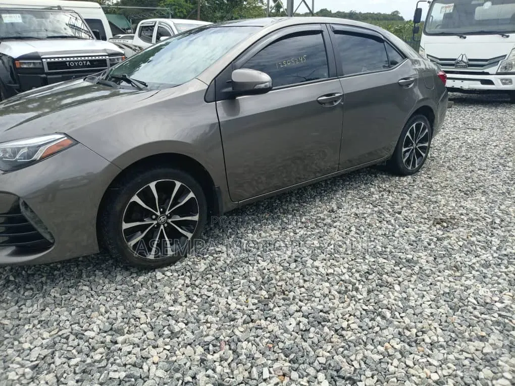 Toyota Corolla L 4dr Sedan (1.8L 4cyl CVT) 2017 Gray