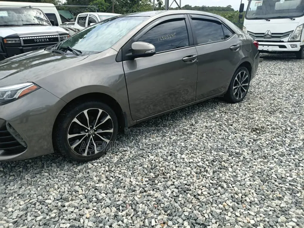 Toyota Corolla L 4dr Sedan (1.8L 4cyl CVT) 2017 Gray