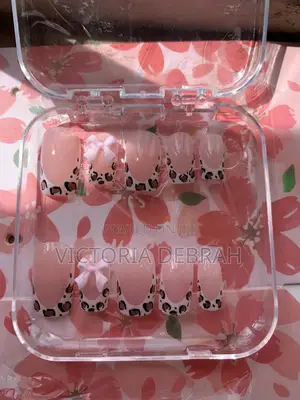 Nails_vicky
