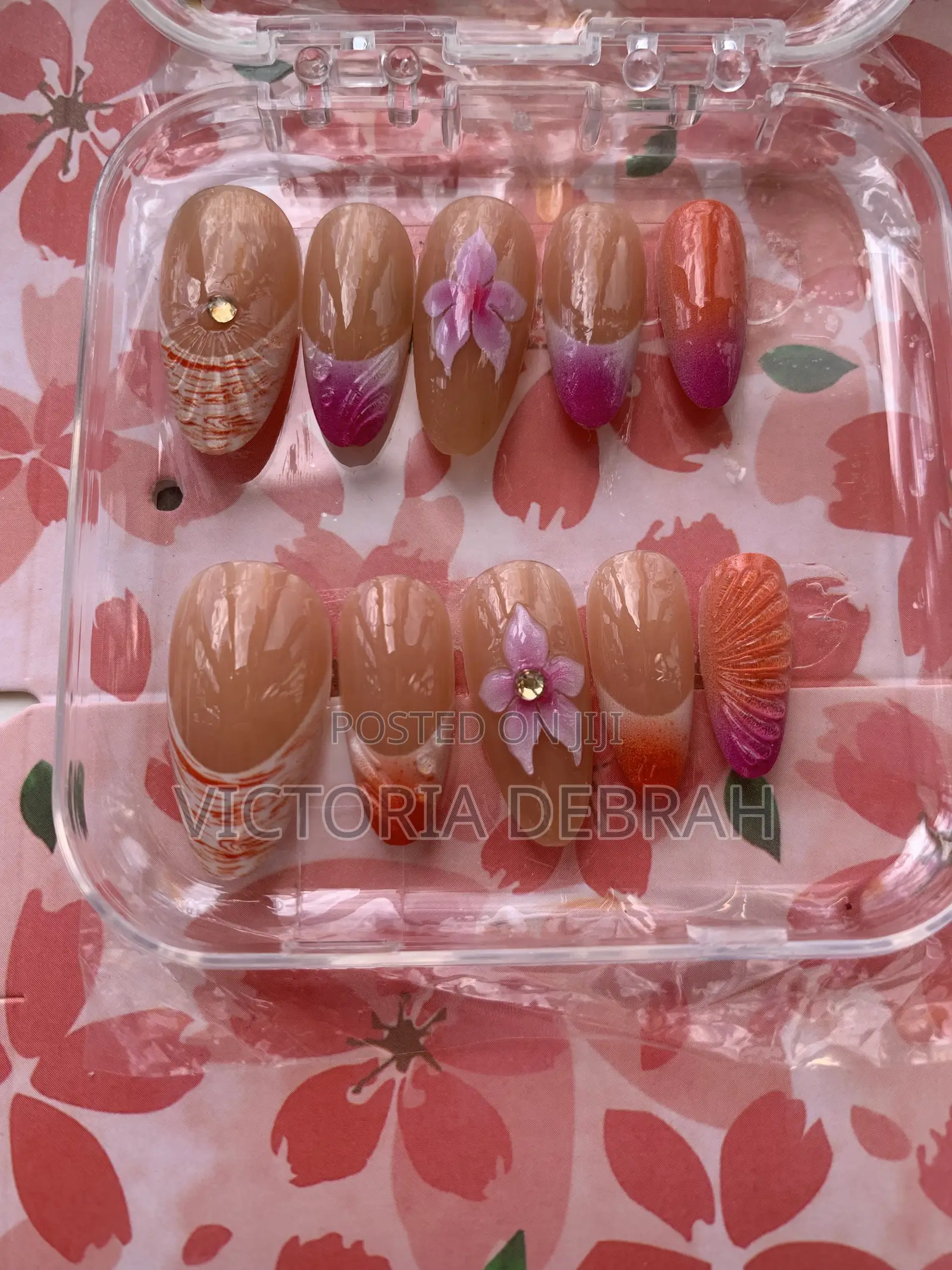 Nails_vicky