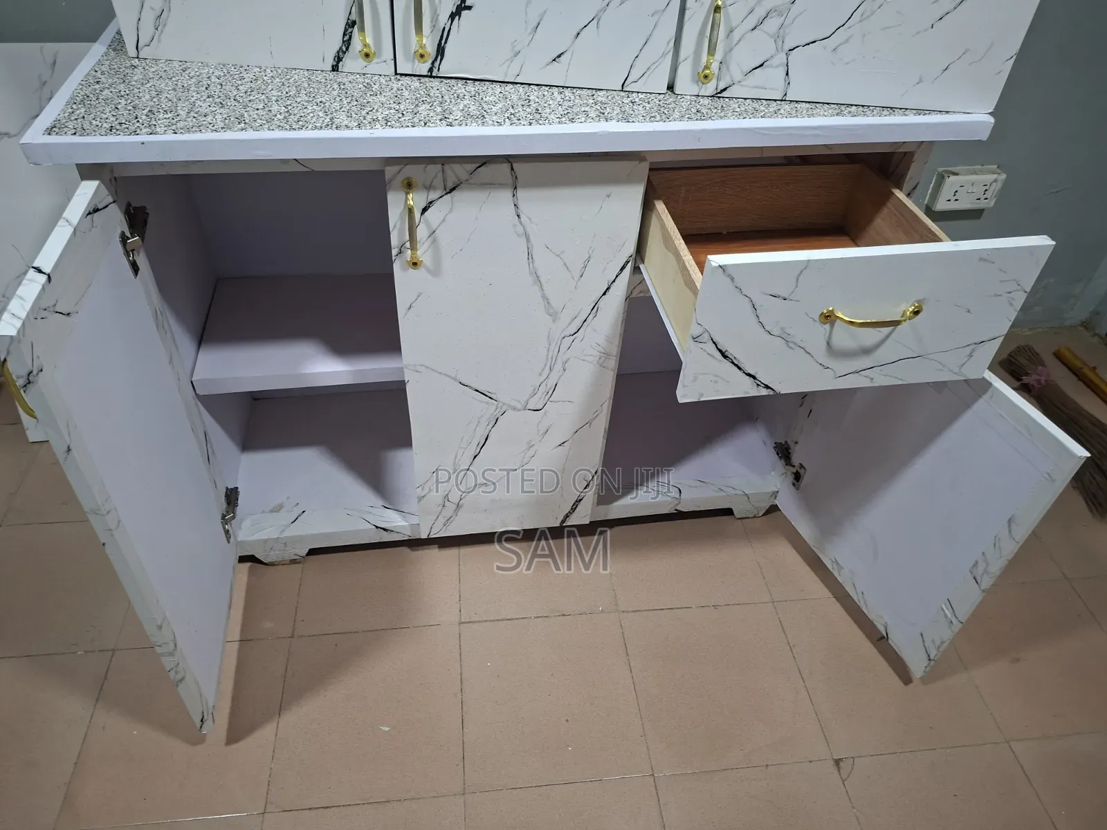 Kitchen Cabinet