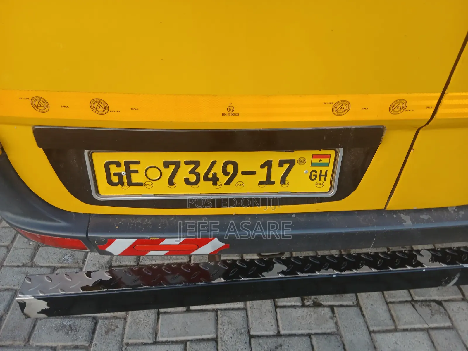 Mercedes-Benz Sprinter 2010 Yellow