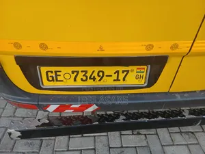 Mercedes-Benz Sprinter 2010 Yellow