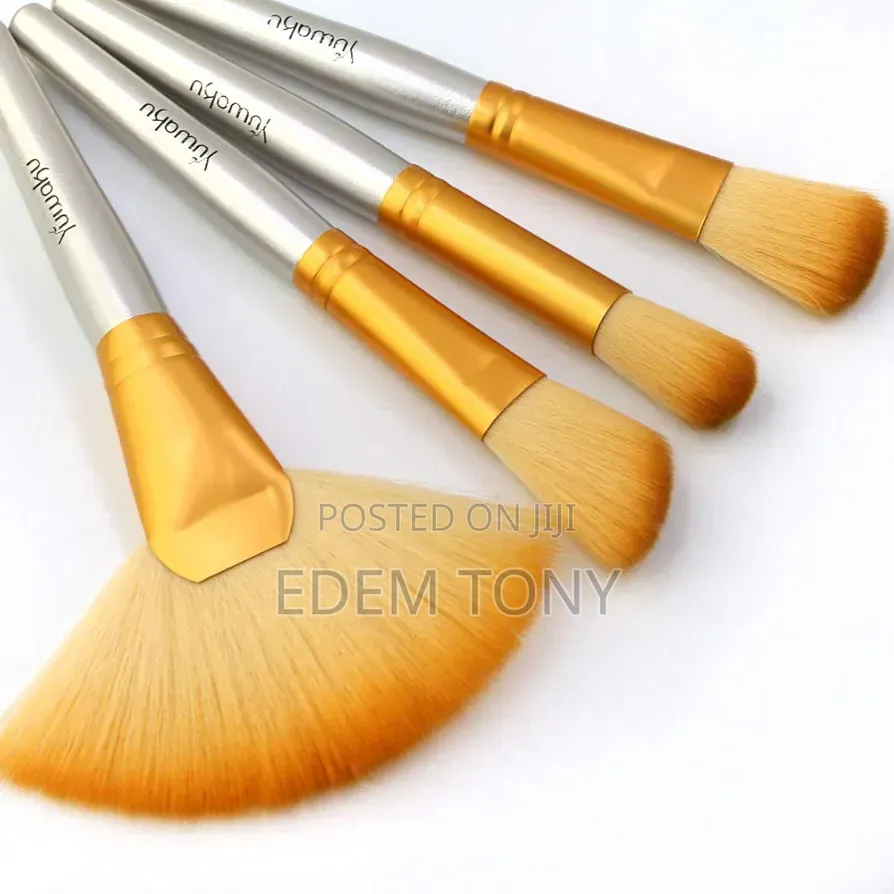Yuwaku 32-Piece Champagne Professional Makeup Brush Set