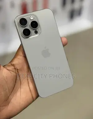 Apple iPhone 15 Pro Max 256 GB Silver