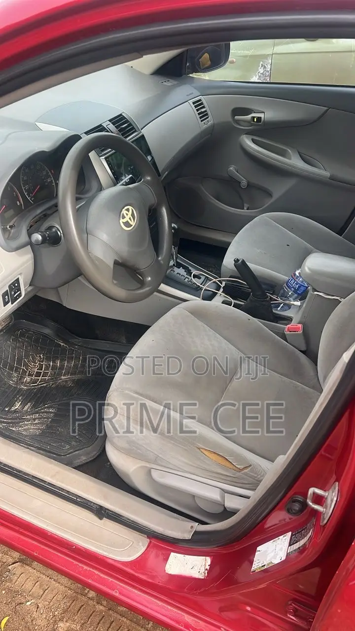 Toyota Corolla 2010 Red