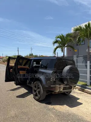 Land Rover Discovery Sport 2024 Gray