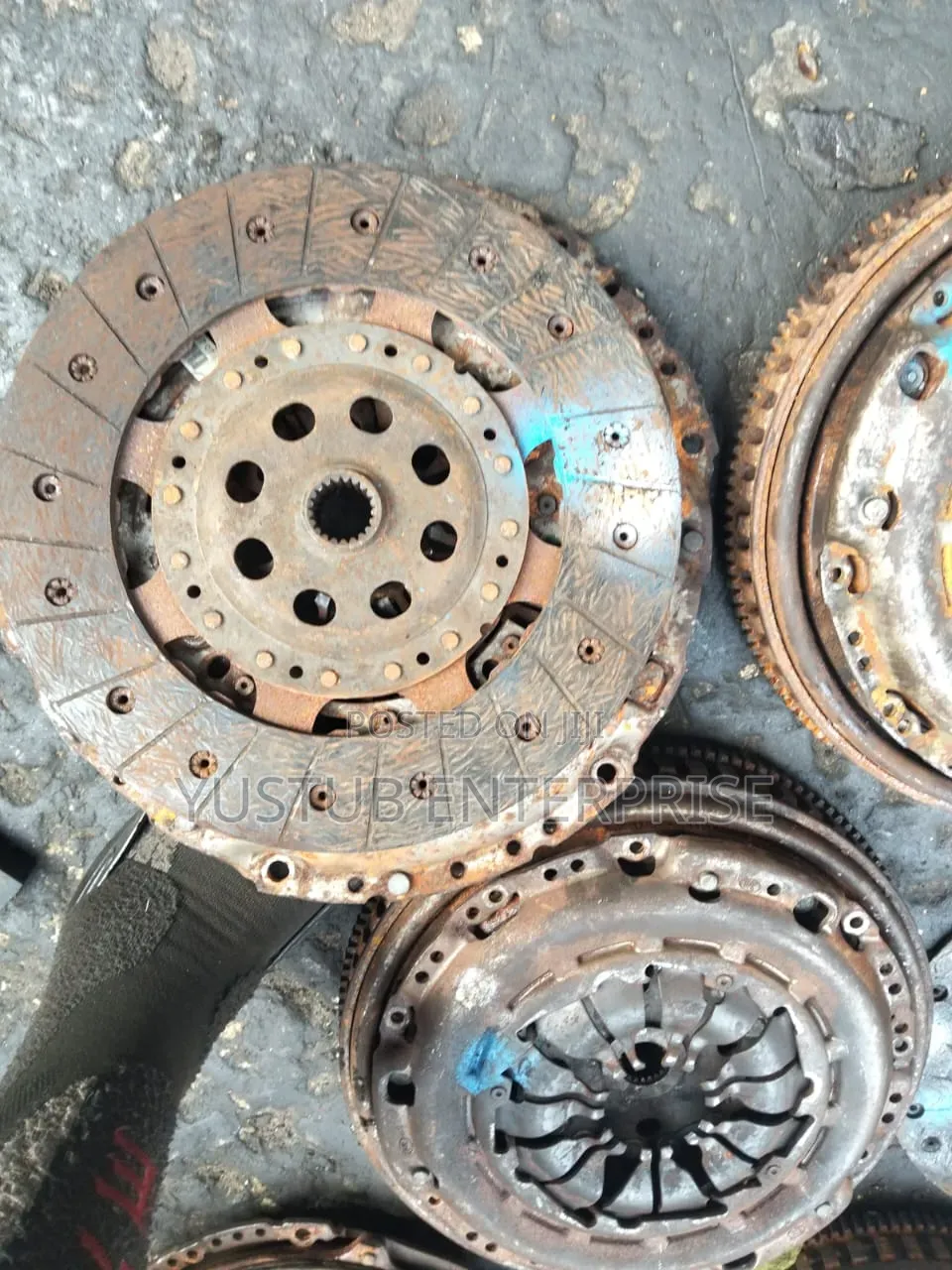 All Types of Clutches and Plate Dual and Manual Brand