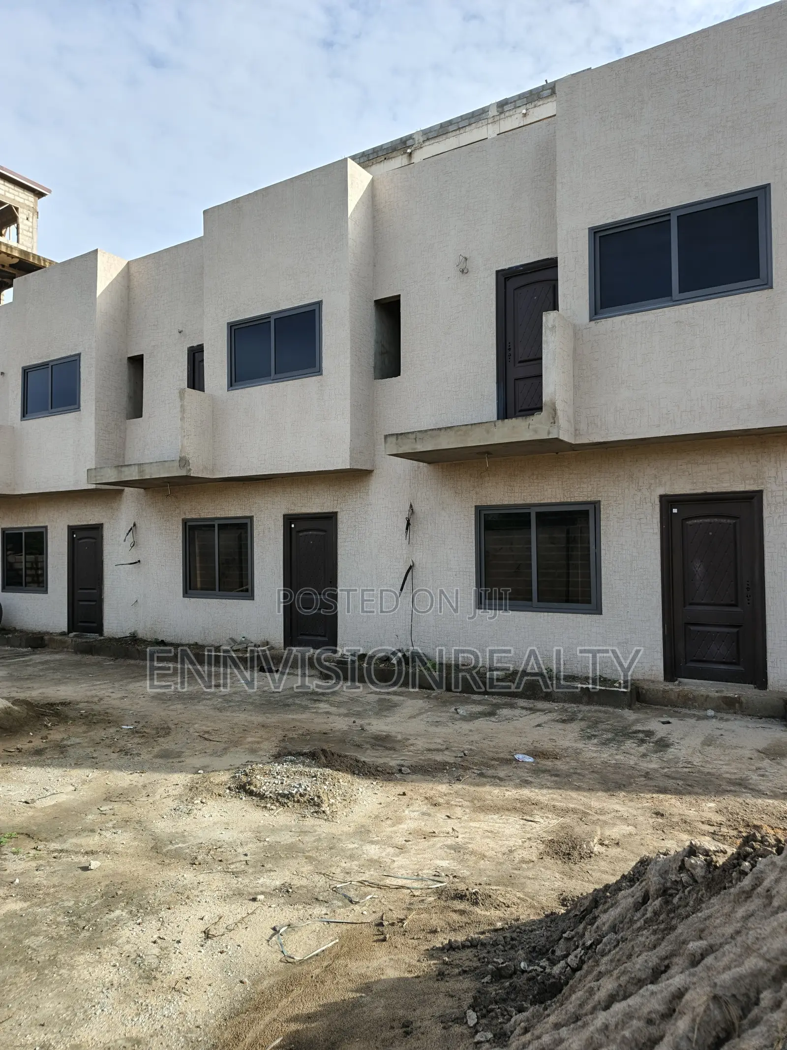 2bdrm Townhouse/Terrace in Accra Metropolitan for sale