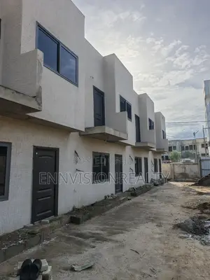 2bdrm Townhouse/Terrace in Accra Metropolitan for sale