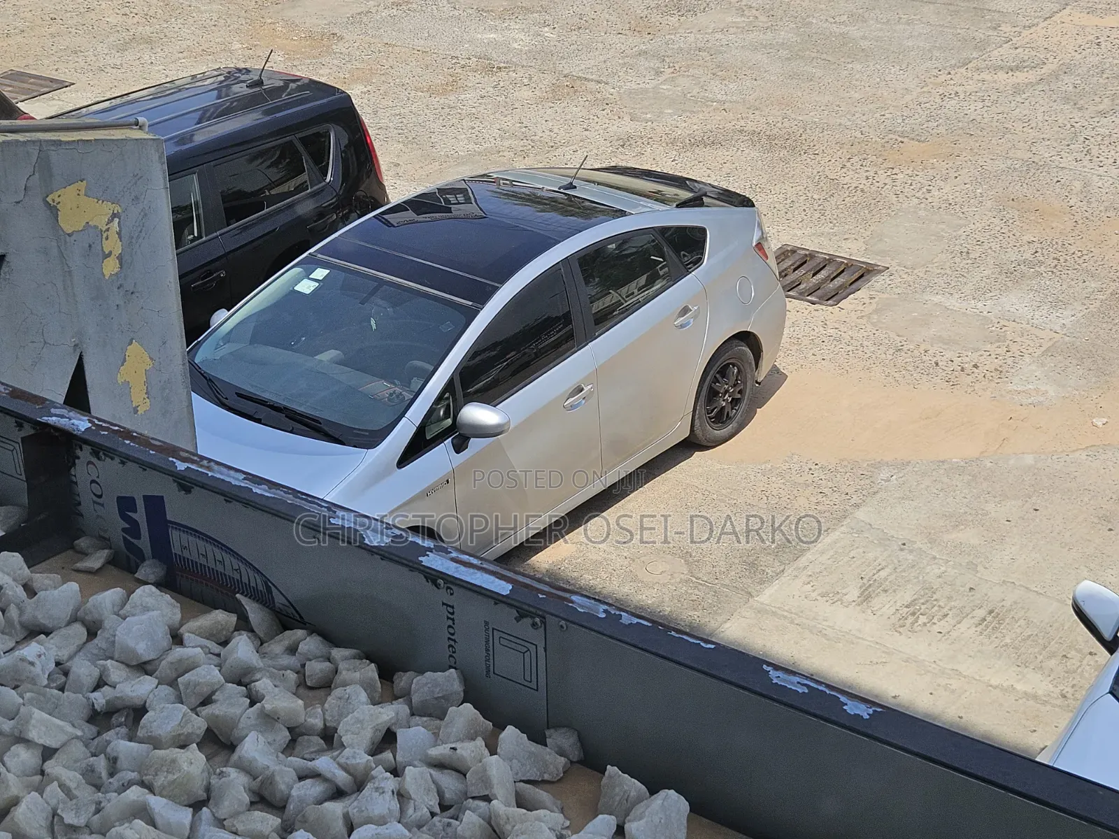 Toyota Prius v Five 2013 Silver