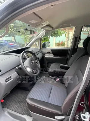 Toyota Voxy 2010 Black