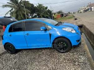 Toyota Vitz 1.3 AWD 3dr 2010 Blue