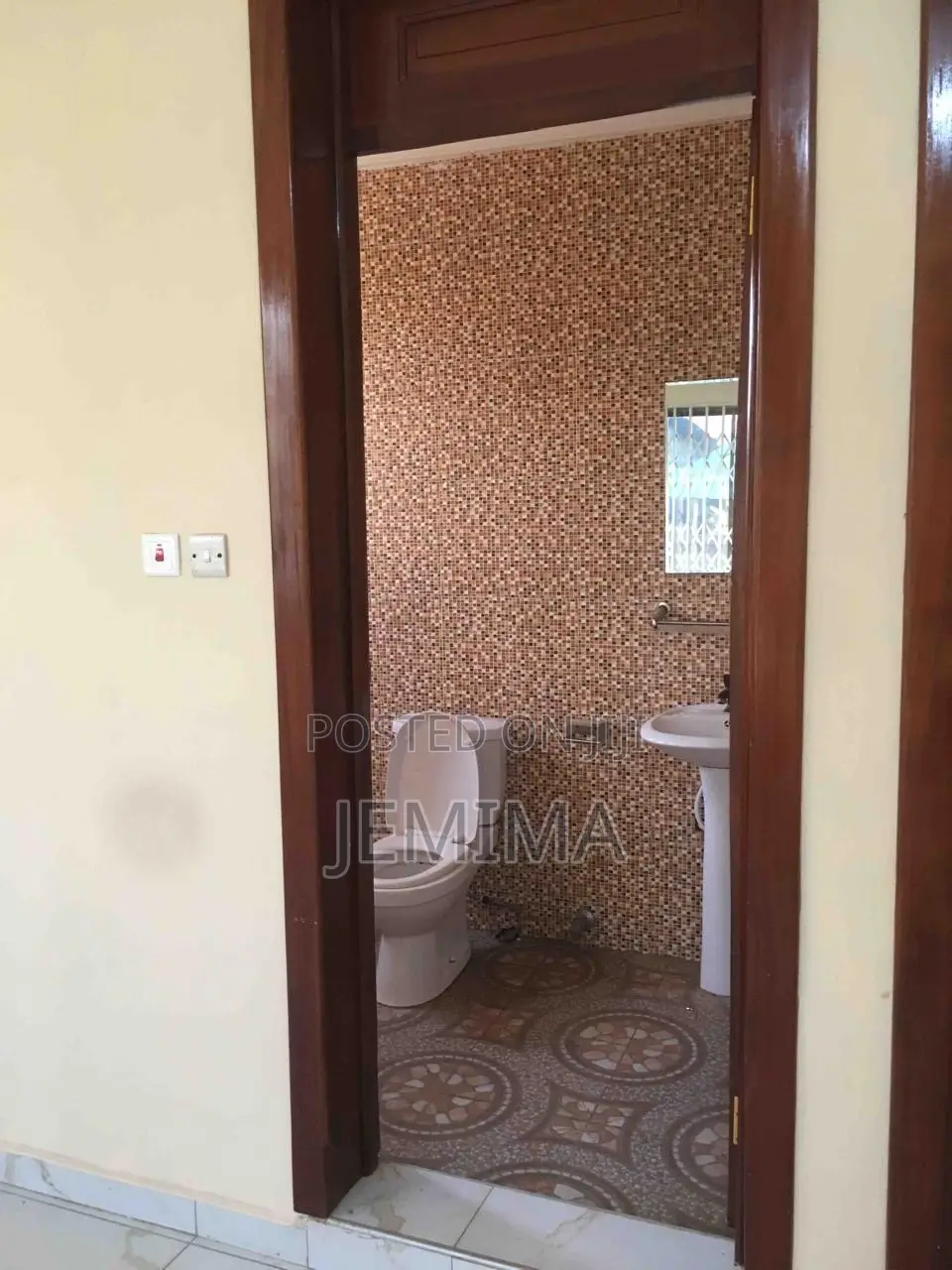 3bdrm Apartment in Appolonia City for rent