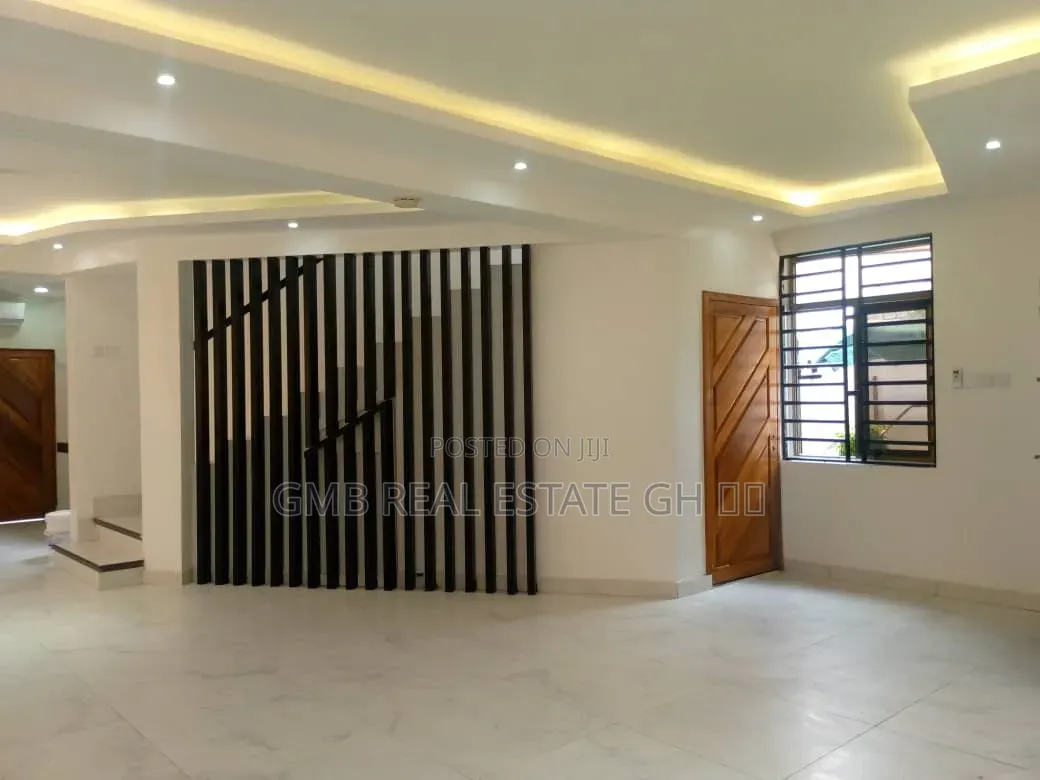 2bdrm House in Cantonment Townhouse, US Embassy Area for rent