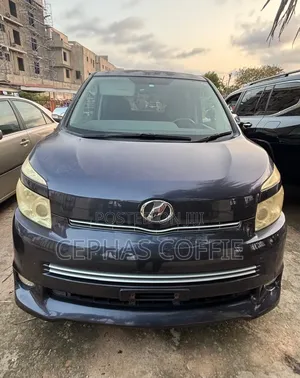 Toyota Voxy 2010 Matt Black