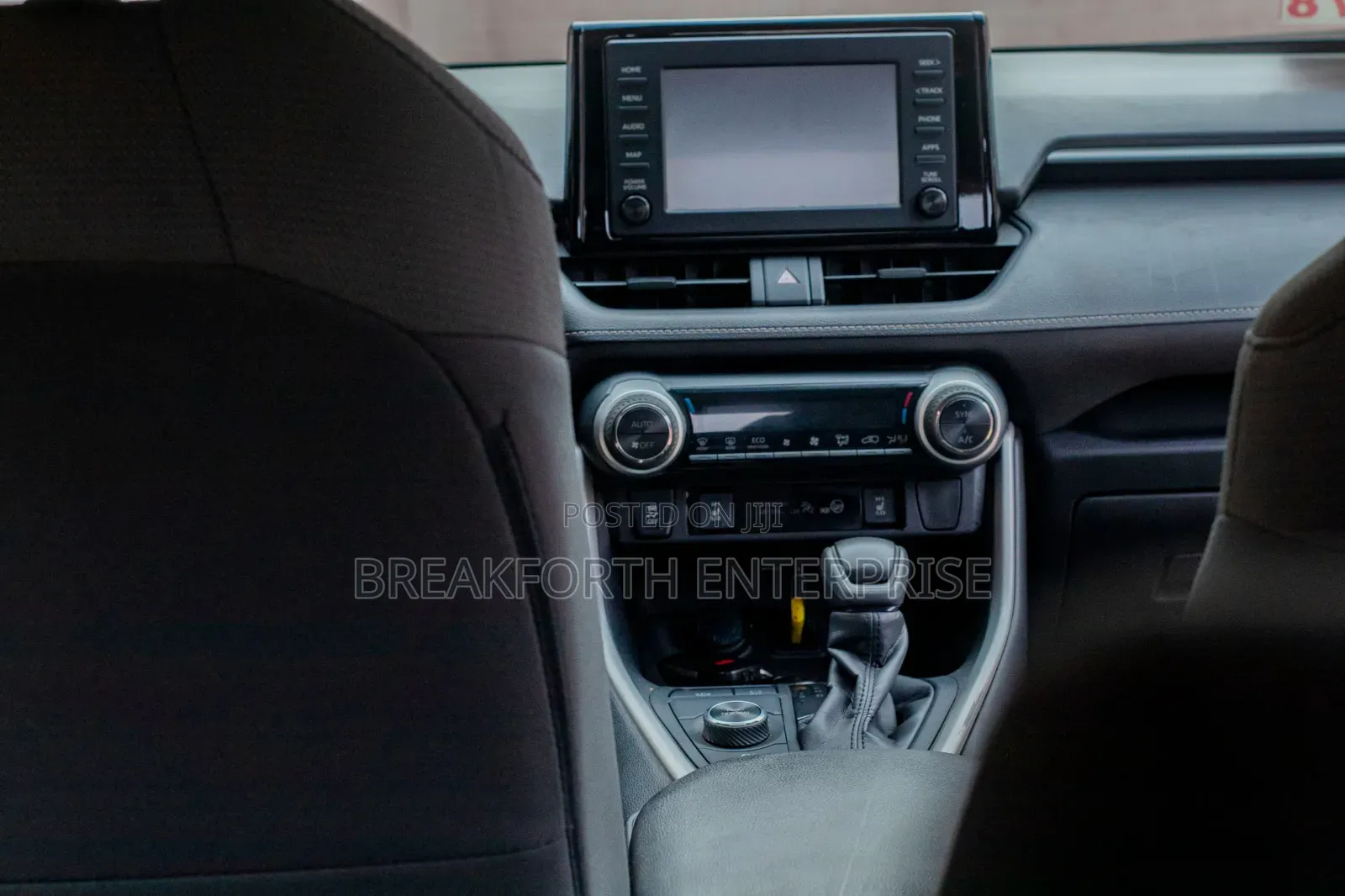 Toyota RAV4 XLE 2022 Blue