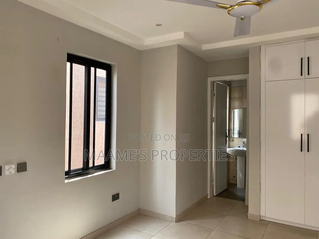 4bdrm Duplex in Oyarifa for rent