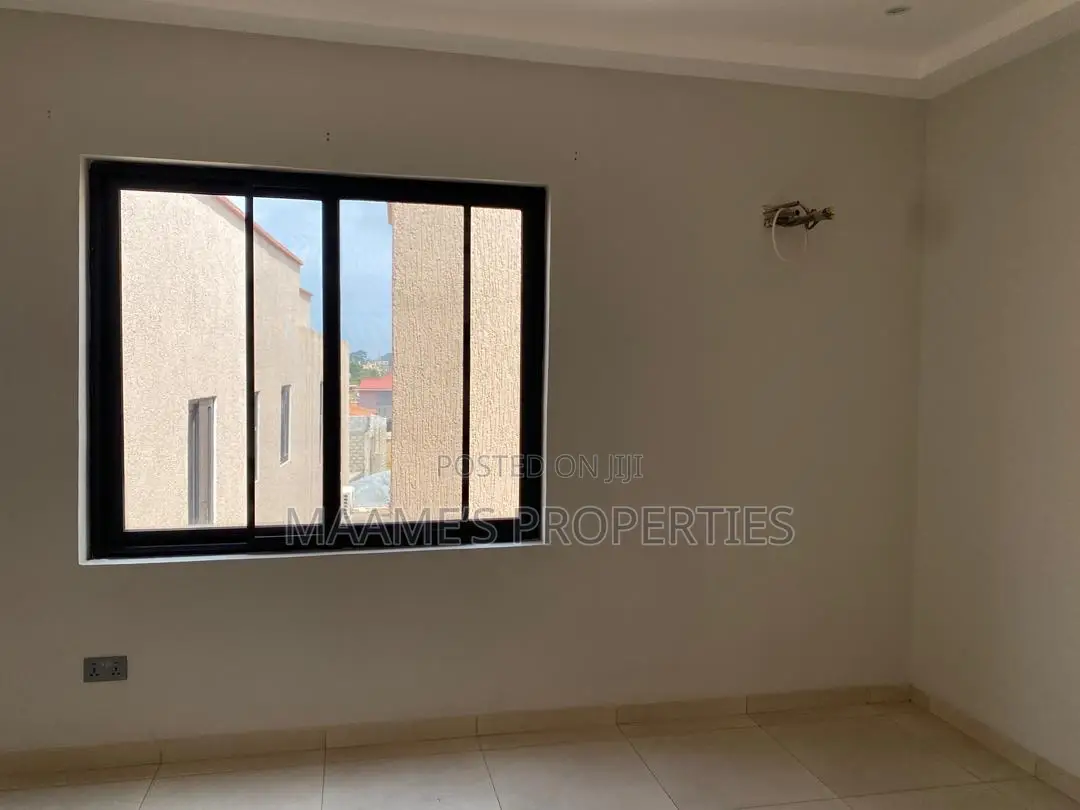 4bdrm Duplex in Oyarifa for rent