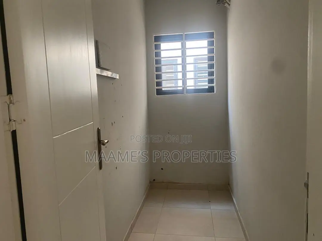 4bdrm Duplex in Oyarifa for rent