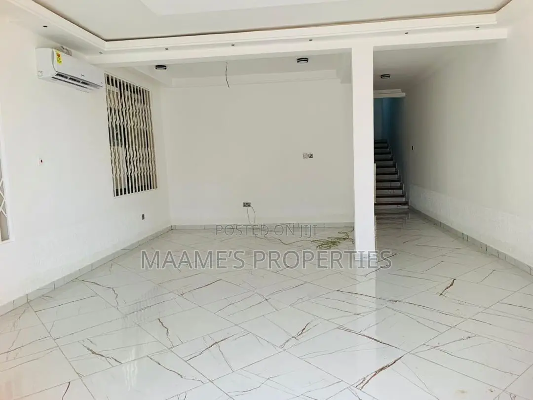 3bdrm Duplex in Oyarifa Mall Area for rent