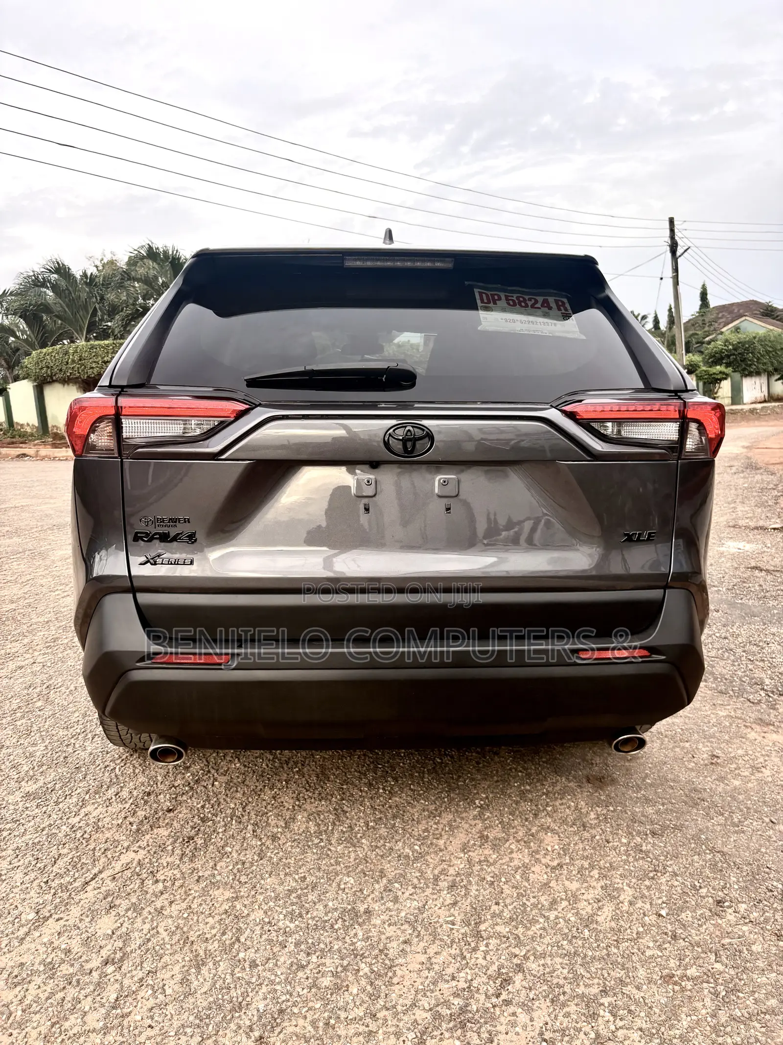 Toyota RAV4 XLE FWD 2023 Gray