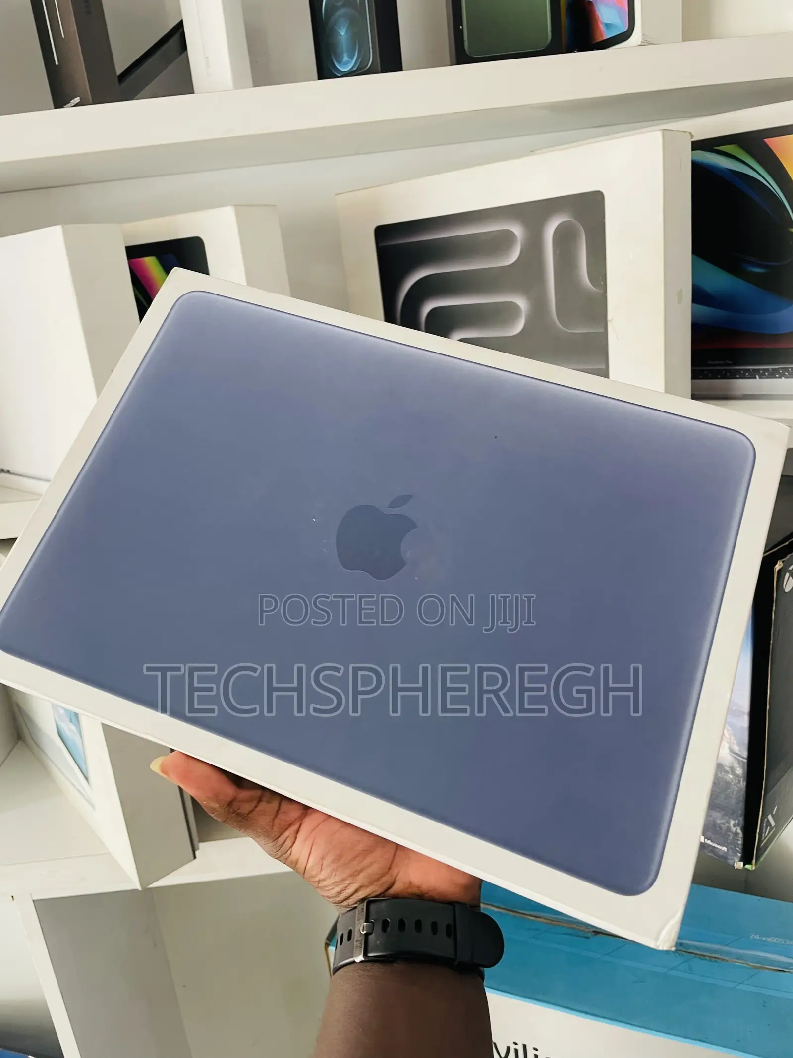 New Laptop Apple MacBook Neo 2026 8GB Intel Core i5 SSD 512GB