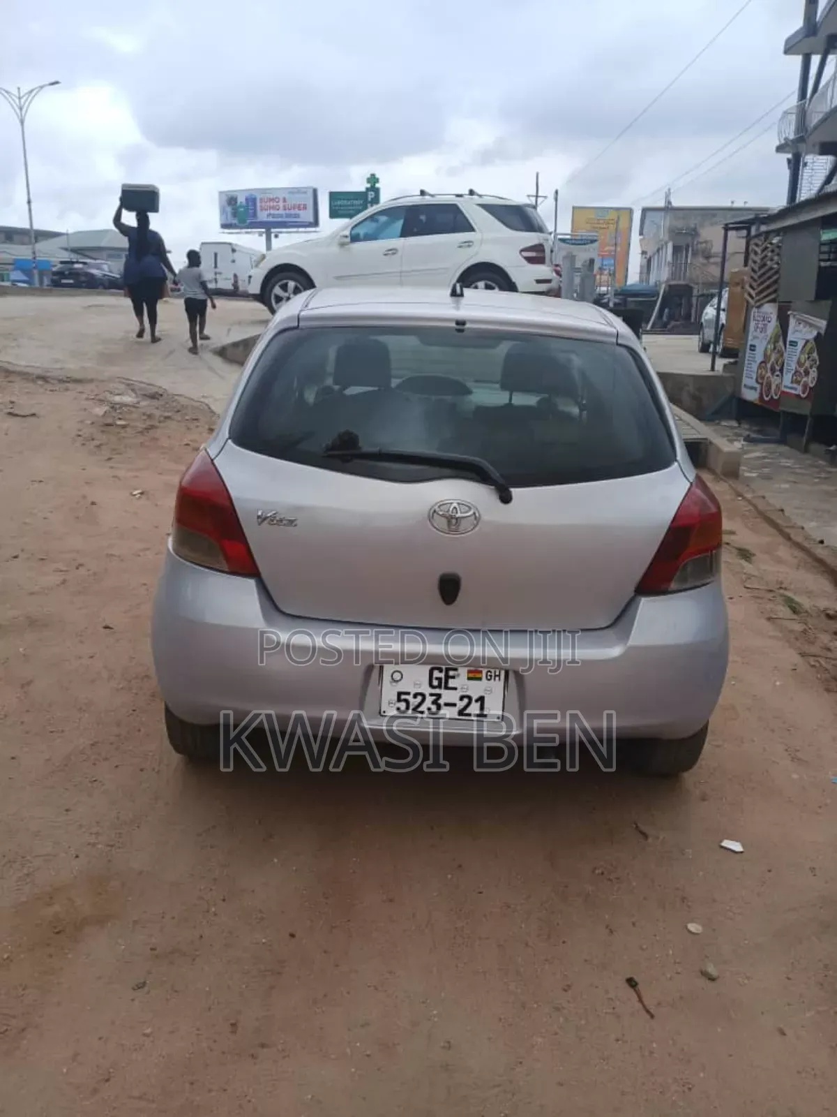 Toyota Vitz 2010 Gray