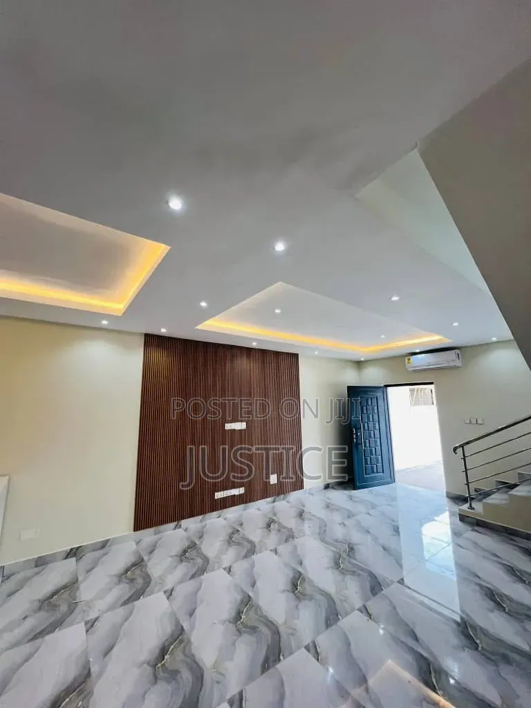 4bdrm House in East Legon, A&C Mall Area for rent
