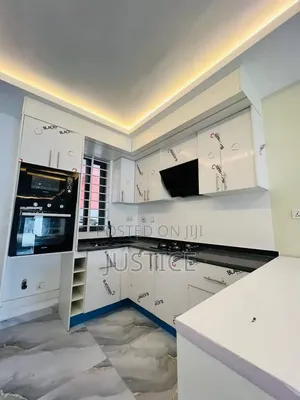 2bdrm House in Ashaley Botwe, School Junction for rent