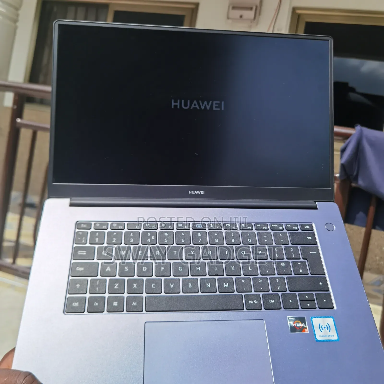 Laptop Huawei Matebook D 15 8GB AMD Ryzen 5 SSD 256GB