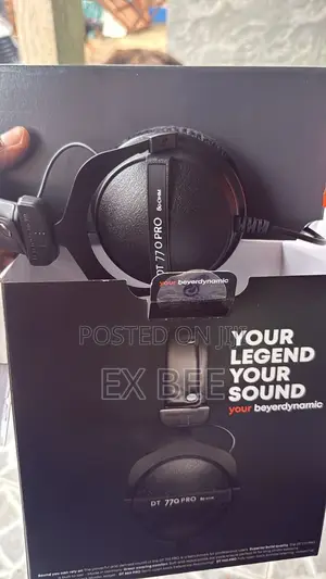 Beyerdynamic Dt 770 Pro Over-Ear Closed-Back Headphones (80 Ohms)