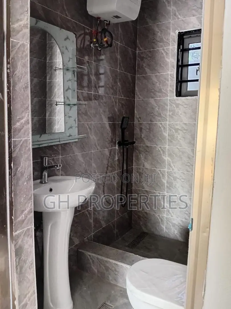 2bdrm Apartment in Daban., Kumasi Metropolitan for rent
