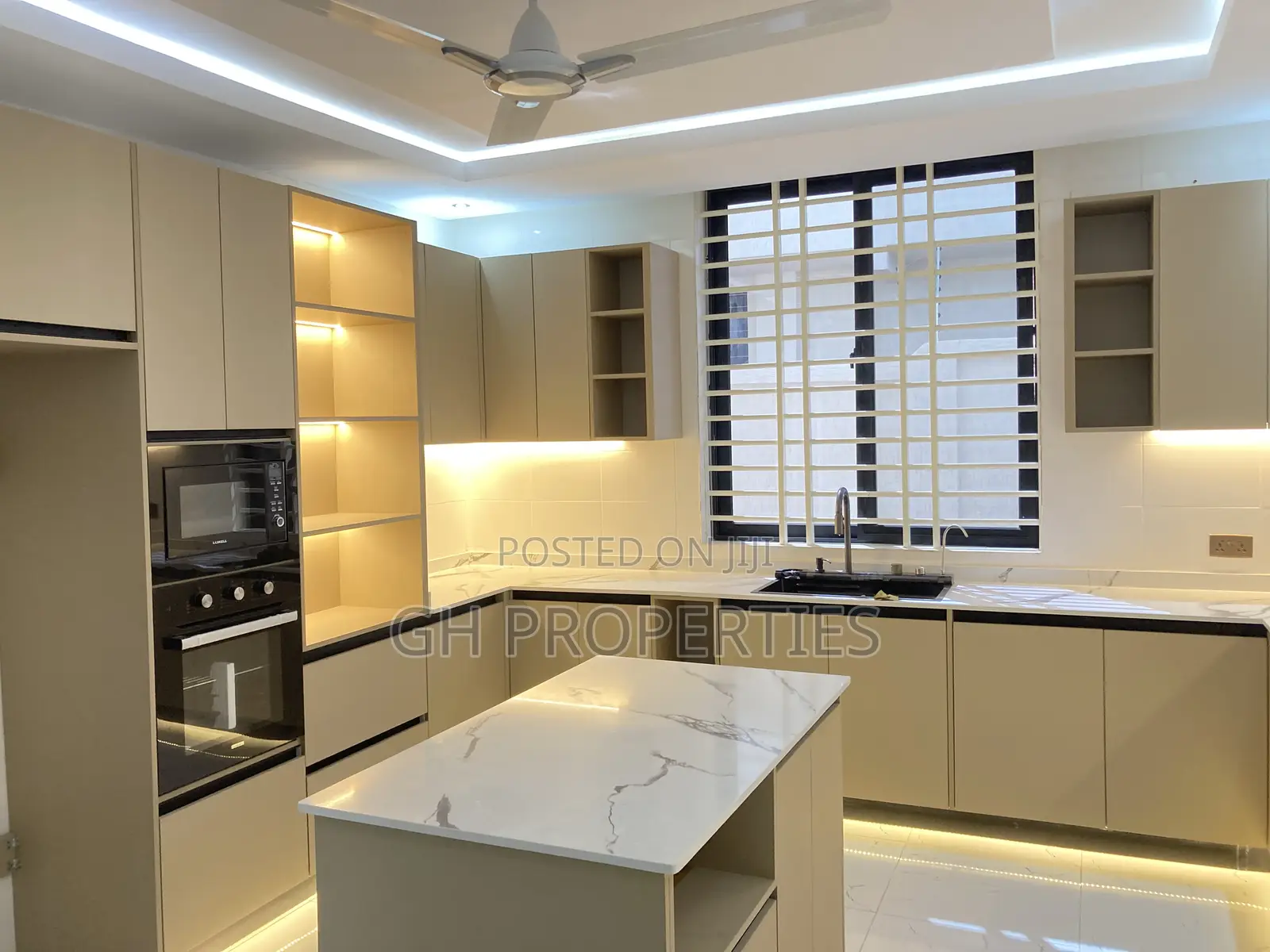4bdrm Duplex in Sokoban Kwanwoma., Kumasi Metropolitan for sale