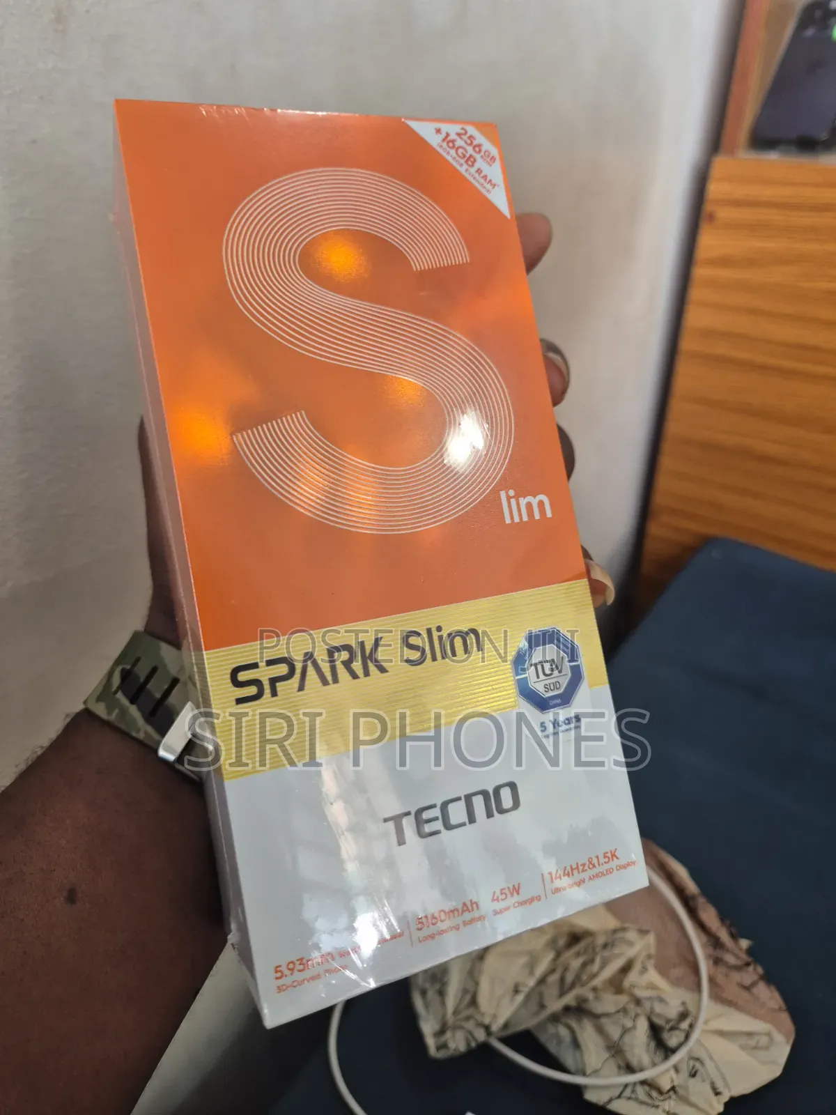 New Tecno Spark Slim 256 GB Black