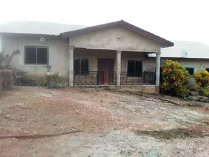 5bdrm House in Kumasi Metropolitan for sale
