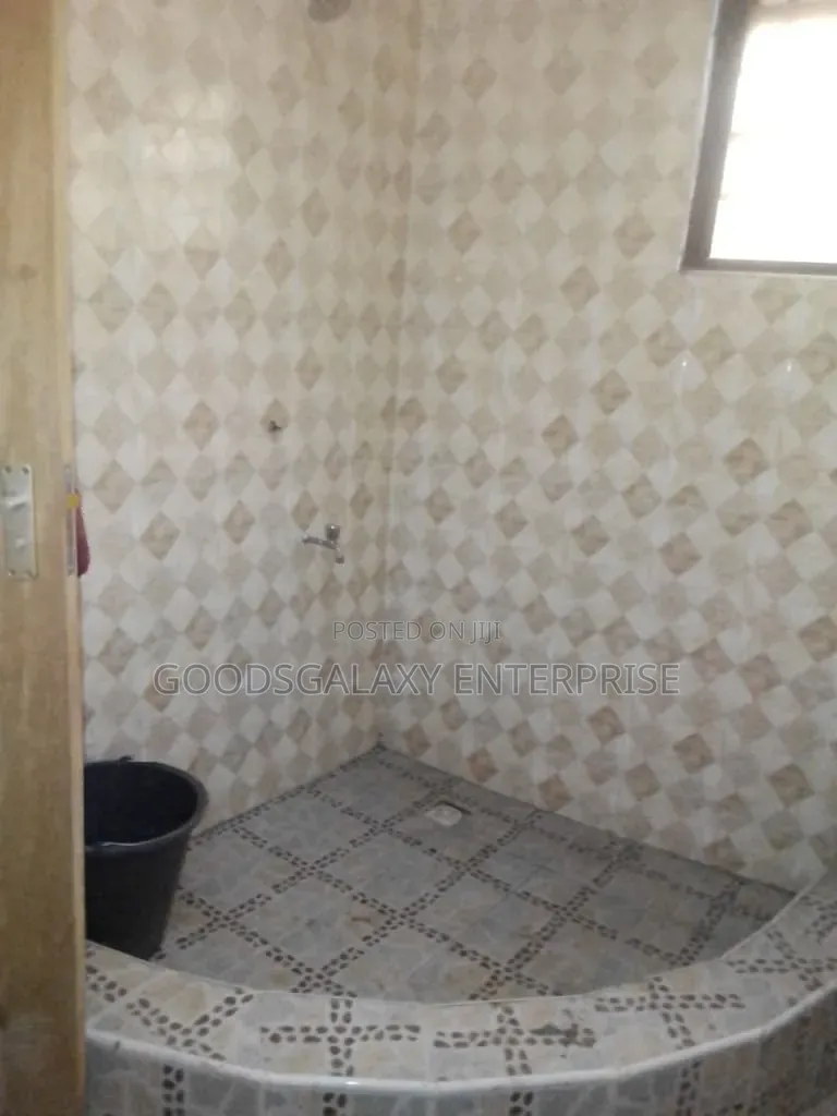 5bdrm House in Kumasi Metropolitan for sale