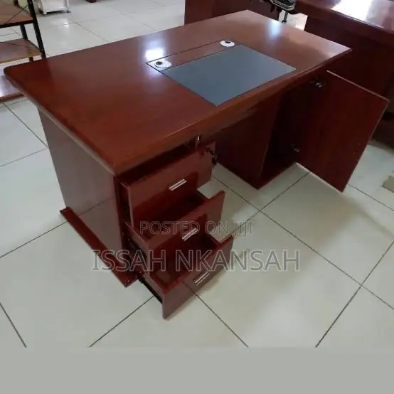 1,4 Executive Office Desk