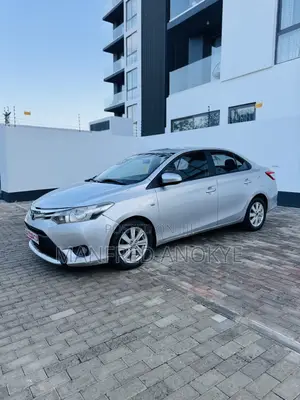 Toyota Yaris 2014 Silver