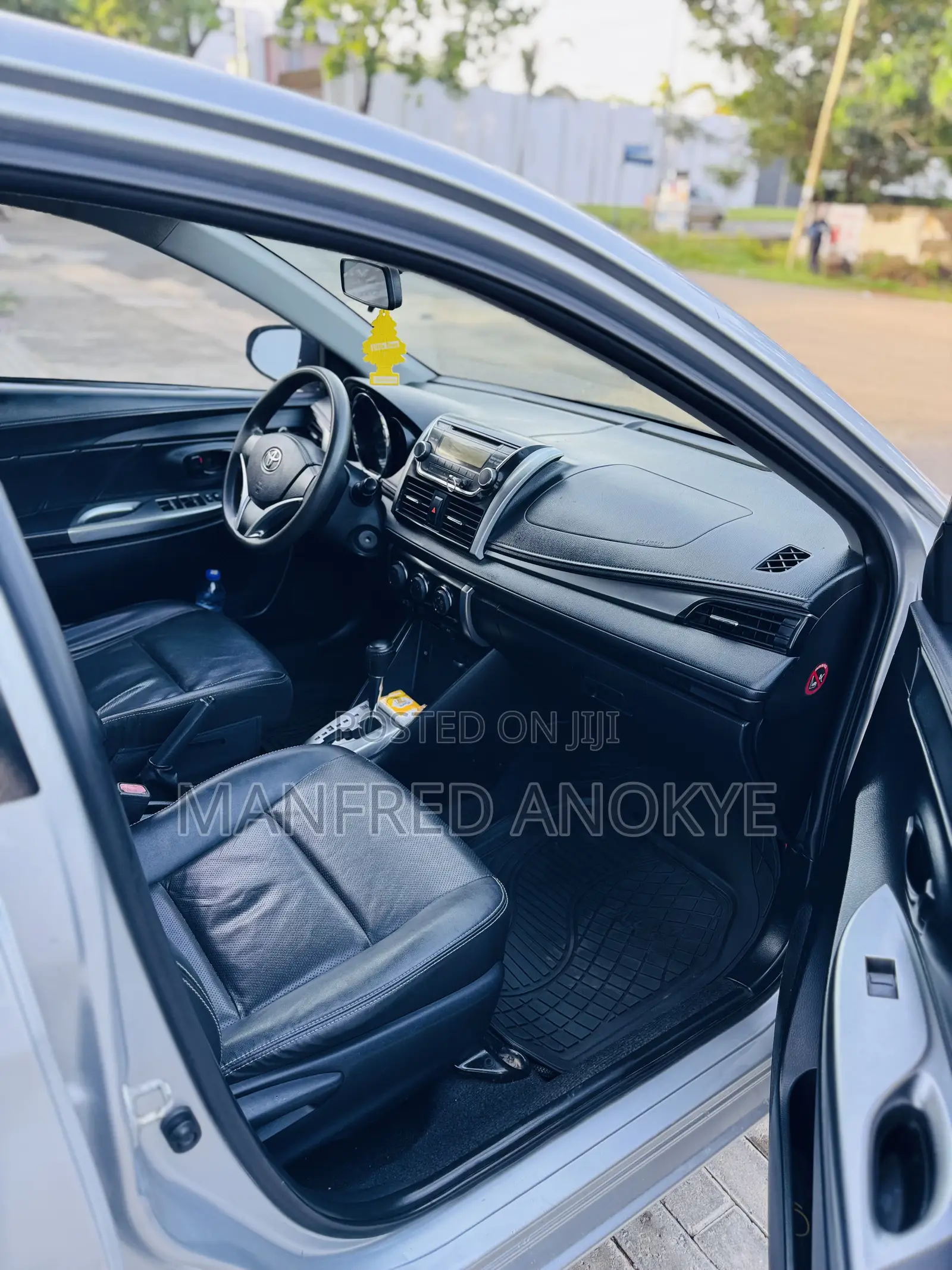 Toyota Yaris 2014 Silver
