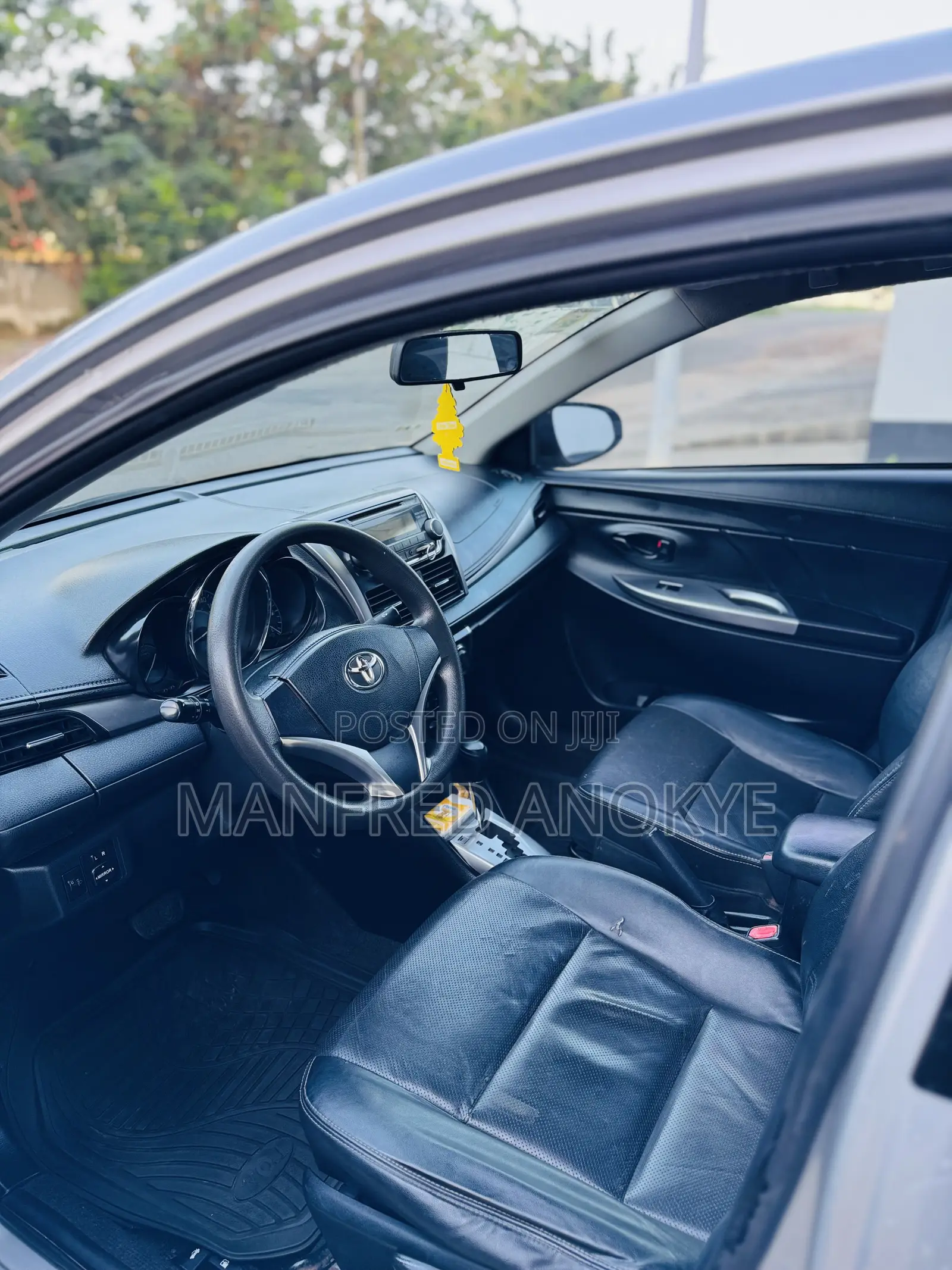 Toyota Yaris 2014 Silver