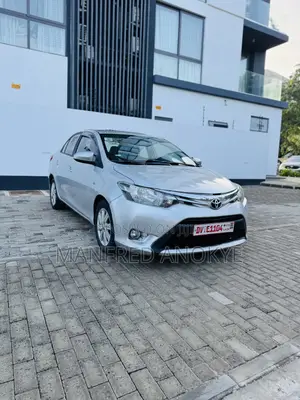 Toyota Yaris 2014 Silver