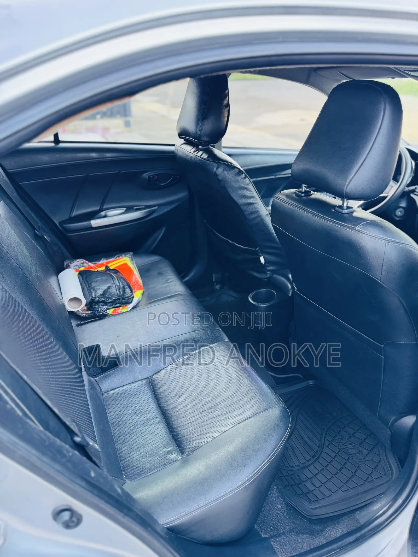 Toyota Yaris 2014 Silver