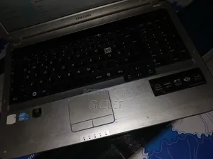Laptop Samsung R530 2GB Intel Core i3 HDD+SSD 128GB