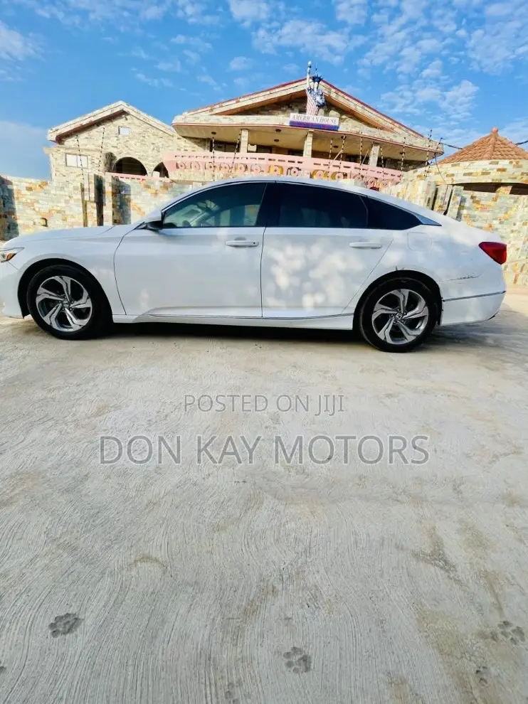 Honda Accord 2018 White