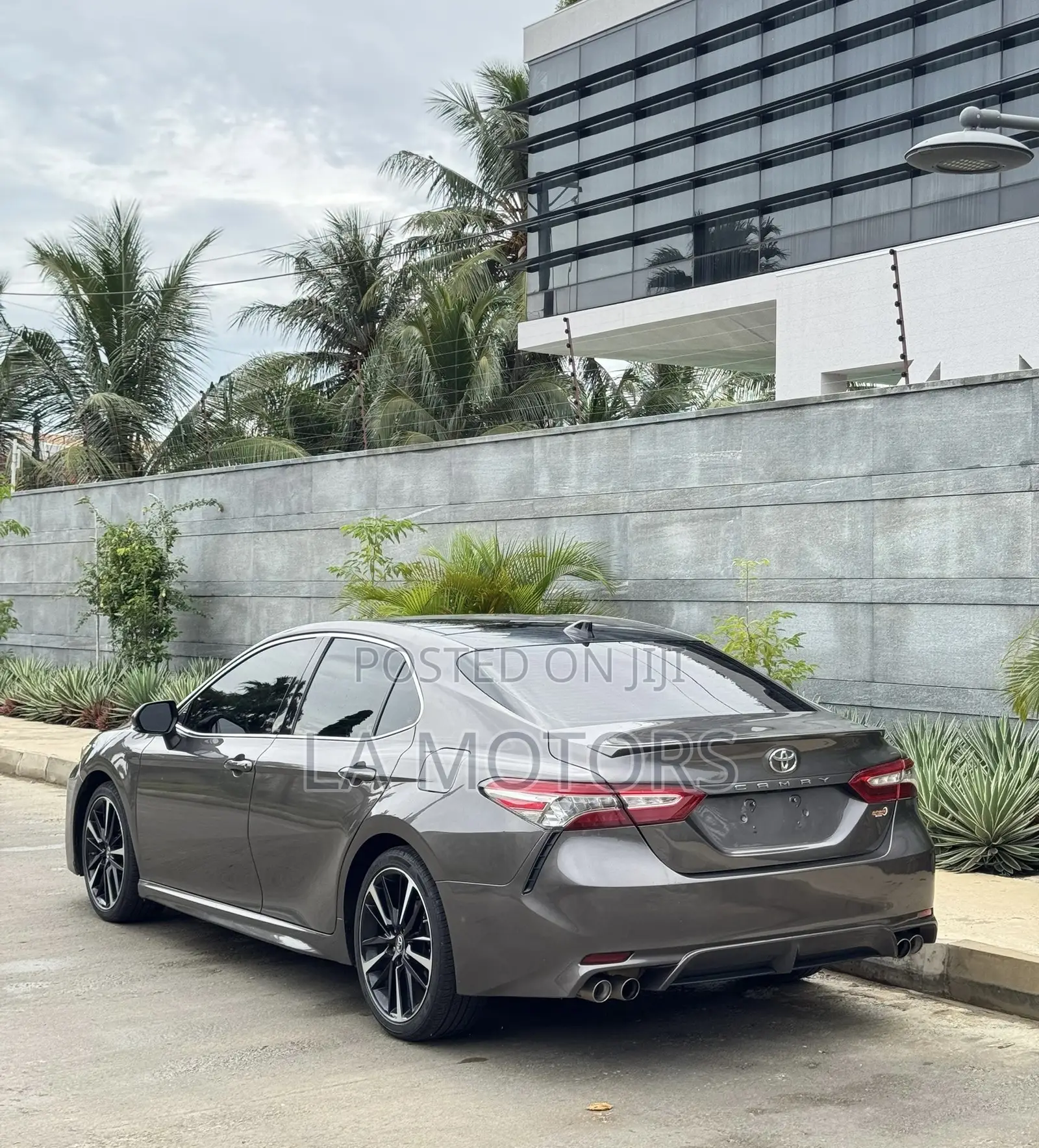 Toyota Camry 2019 Gray