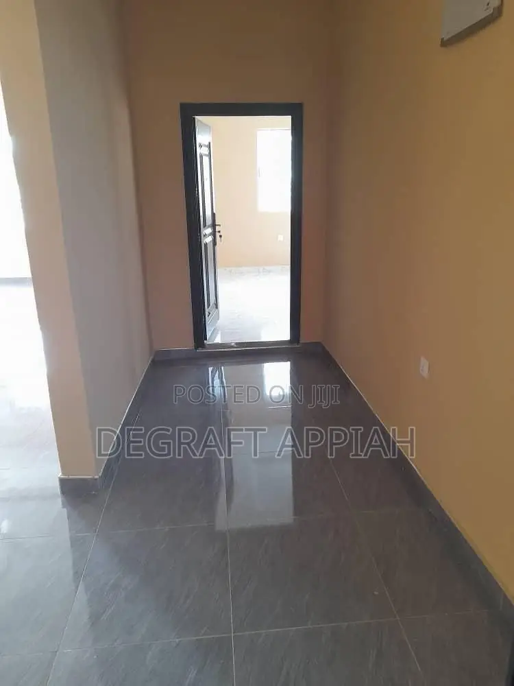 3bdrm House in Sokoban Kwanwoma, Kumasi Metropolitan for sale