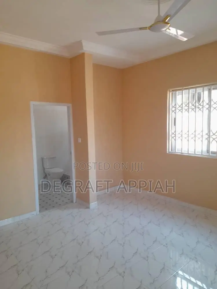 3bdrm House in Sokoban Kwanwoma, Kumasi Metropolitan for sale